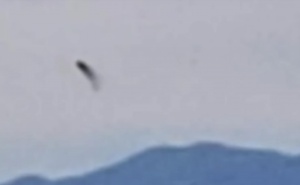Житель Аризоны запечатлел на видео застывший в небе НЛО