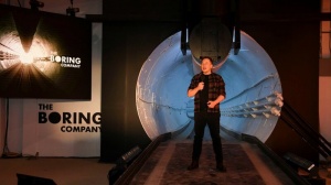 Илон Маск выдал кривой бетонный тоннель за "технологию будущего"