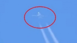 Девушка сняла на камеру, как в небе на глазах исчез самолёт