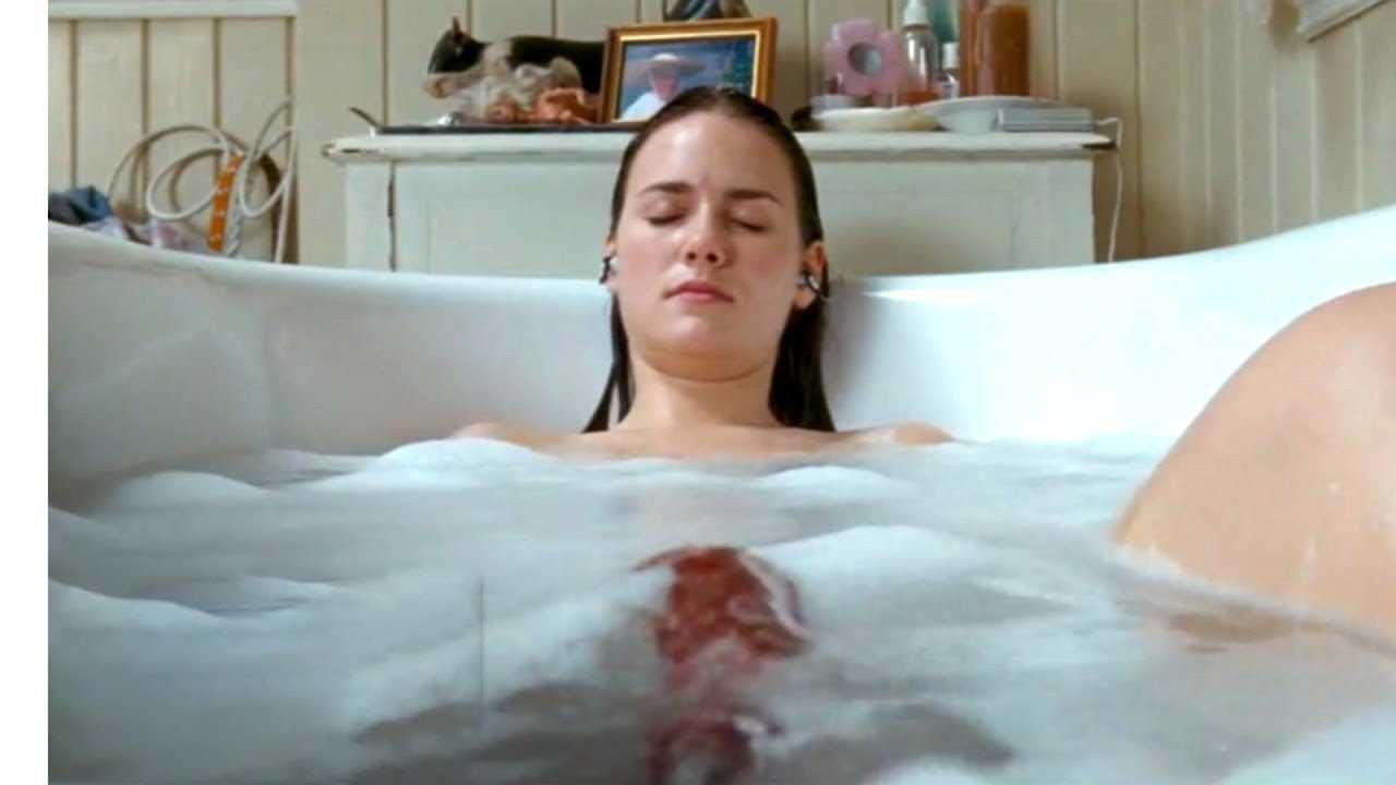 "Slither". Bathtime Scene. Movie Clips
