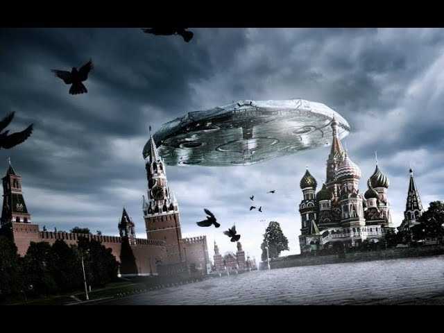 Тревожное видео снято над Кремлем.НЛО в виде пирамиды с гранями 1,5 км.А в США заявили о сотр с НЛО